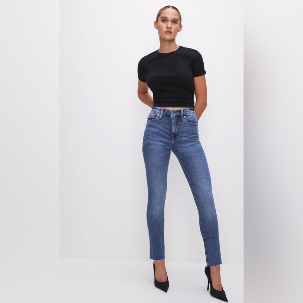 Good American- Cigarette Jeans